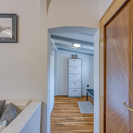 Apartments Suki 로비니 외부 사진