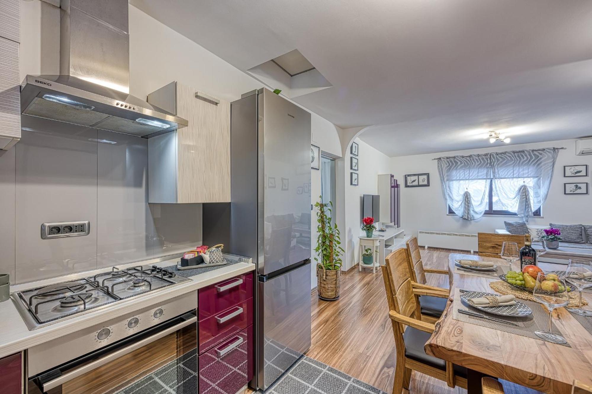 Apartments Suki 로비니 외부 사진